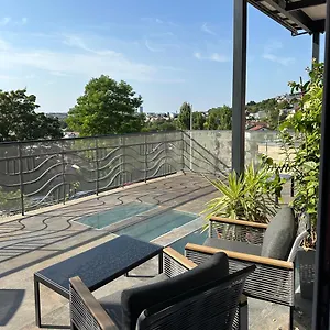 La Maison Du Coteau Frühstückspension